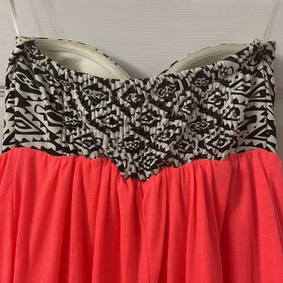 🎀2 for $15🎀 Aztec/Neon Strapless Dress - Picture 4 of 7